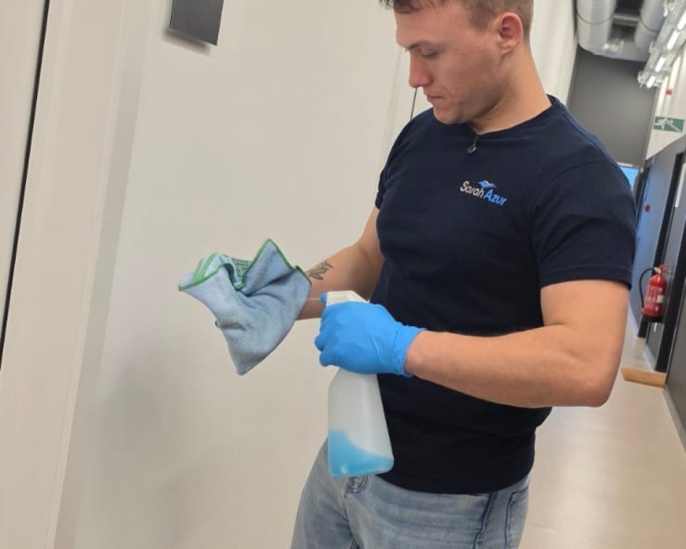 d18439e3-f217-4996-b8e7-472fd5212d62